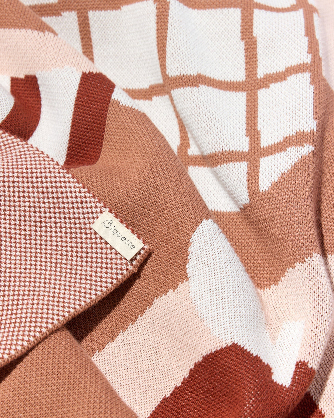 The Best Fibers for a Knit Blanket: Merino Wool, Organic Cotton, and Egyptian Cotton