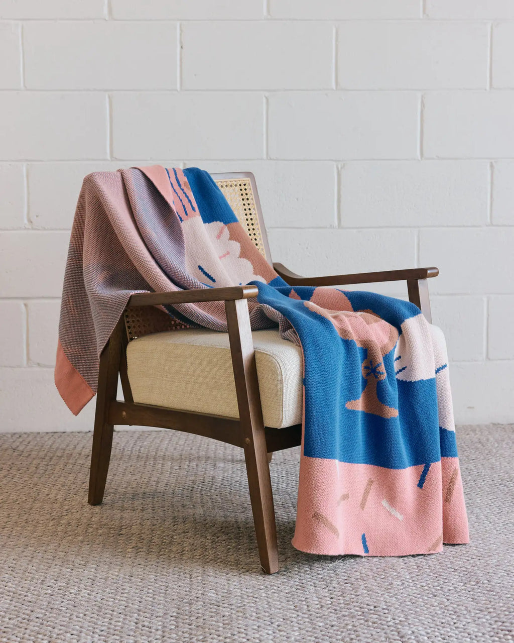 Cocktail Cat - Throw Blanket - Biquette