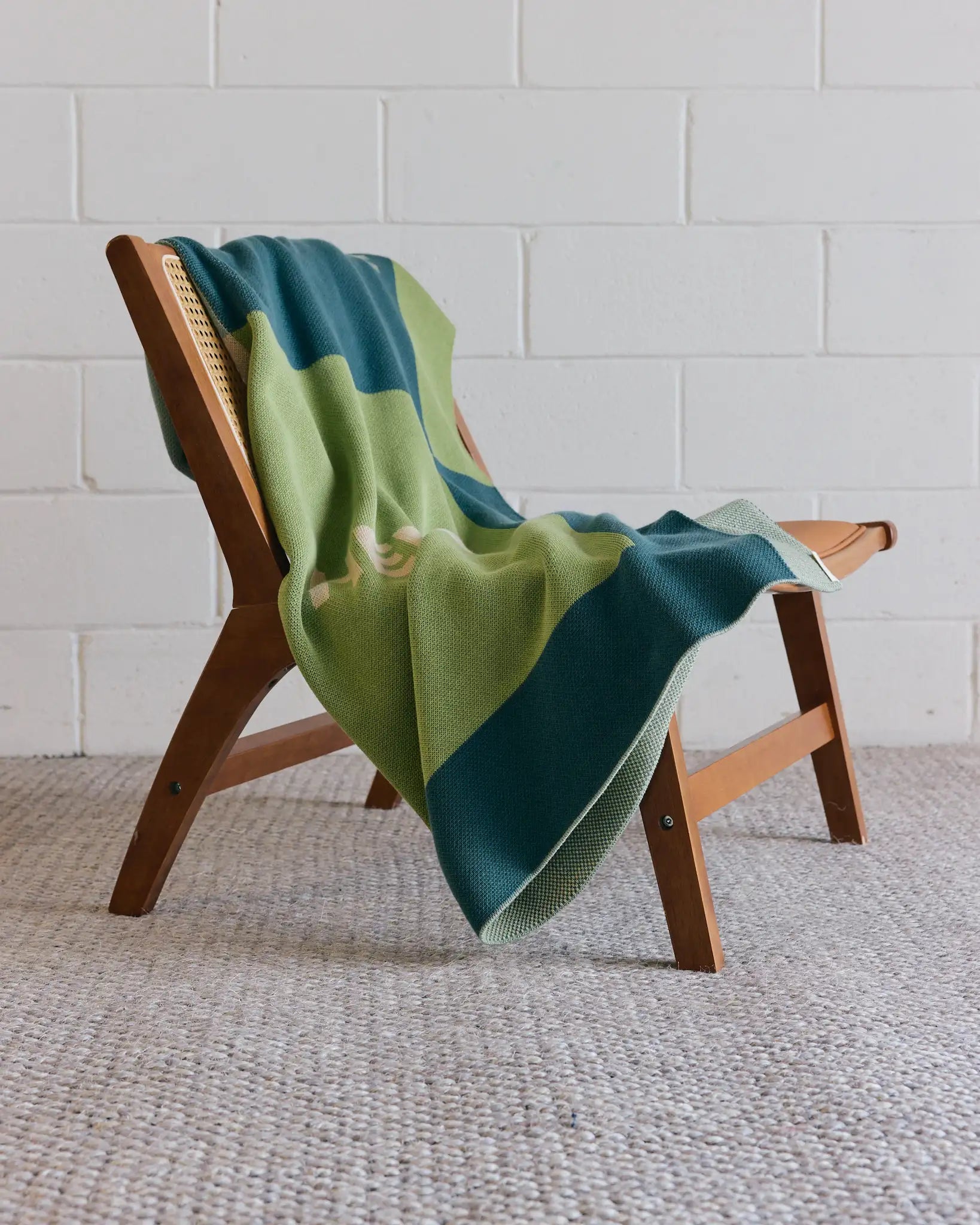 Cool People Live Here - Throw Blanket - Biquette