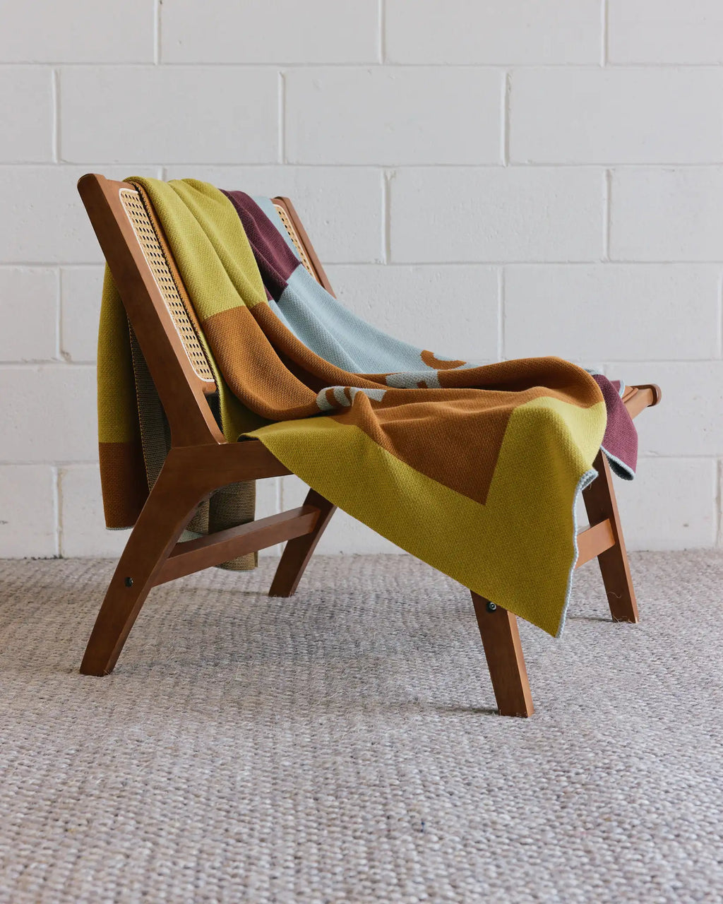 Cool People Live Here - Throw Blanket - Biquette