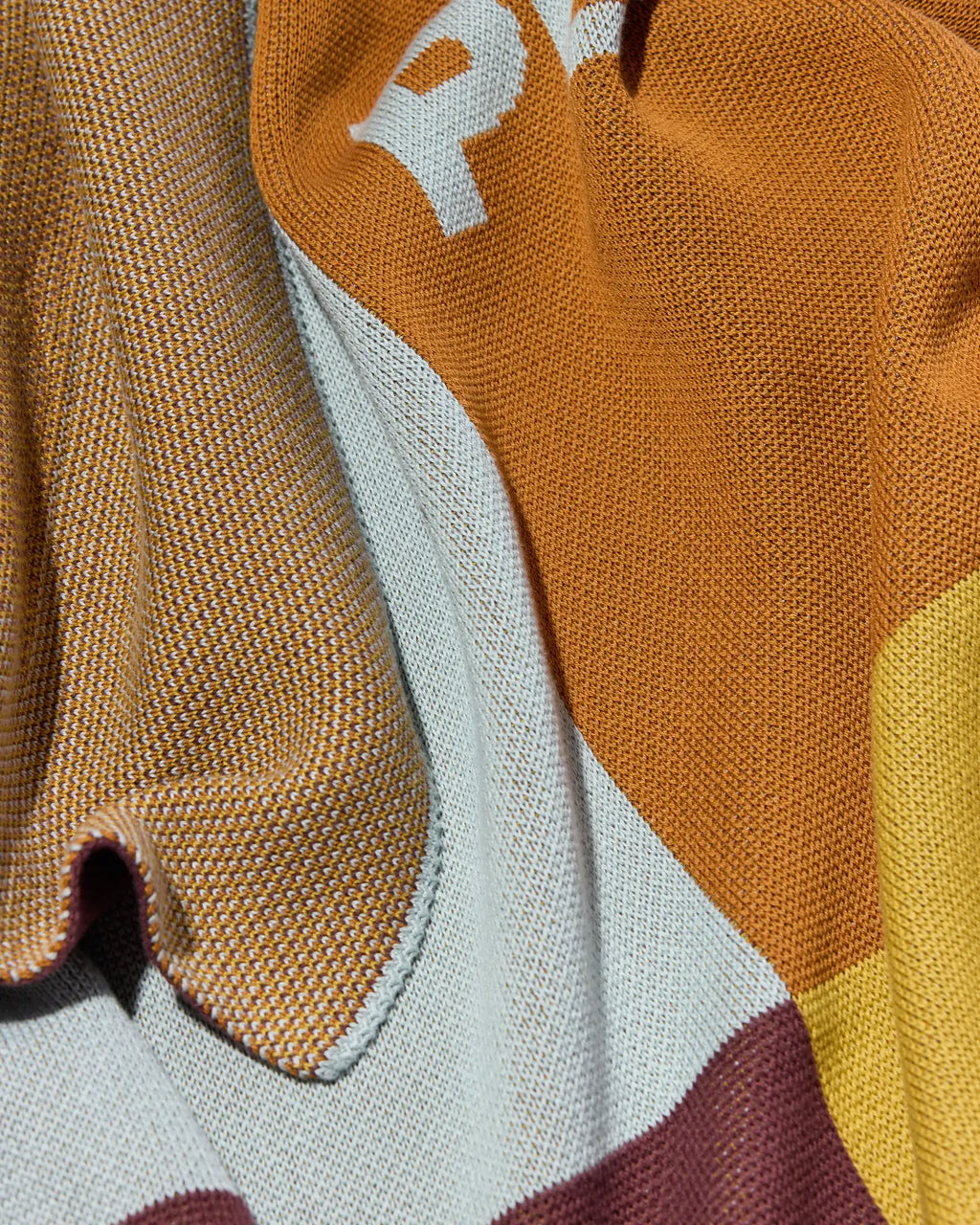 Cool People Live Here - Throw Blanket - Biquette