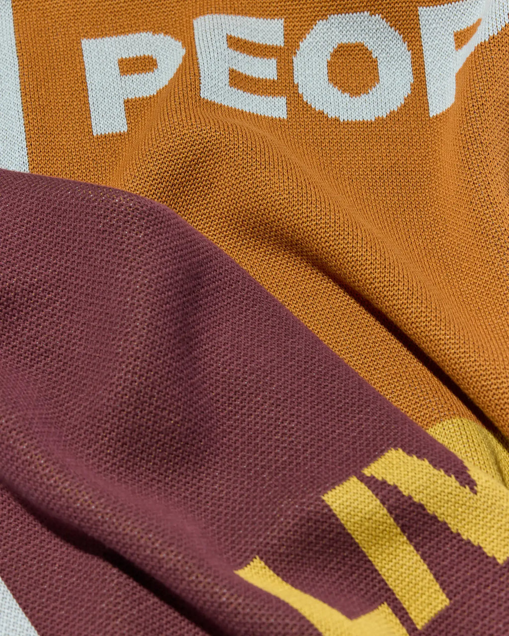 Cool People Live Here - Throw Blanket - Biquette