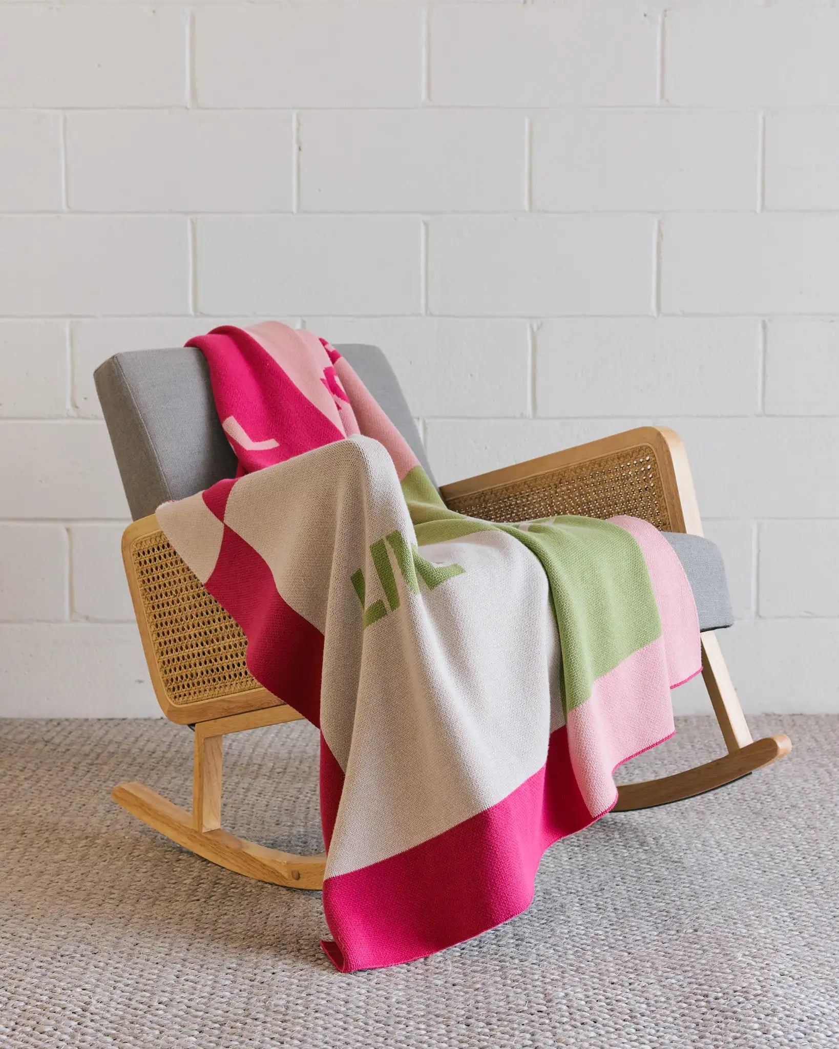 Cool People Live Here - Throw Blanket - Biquette