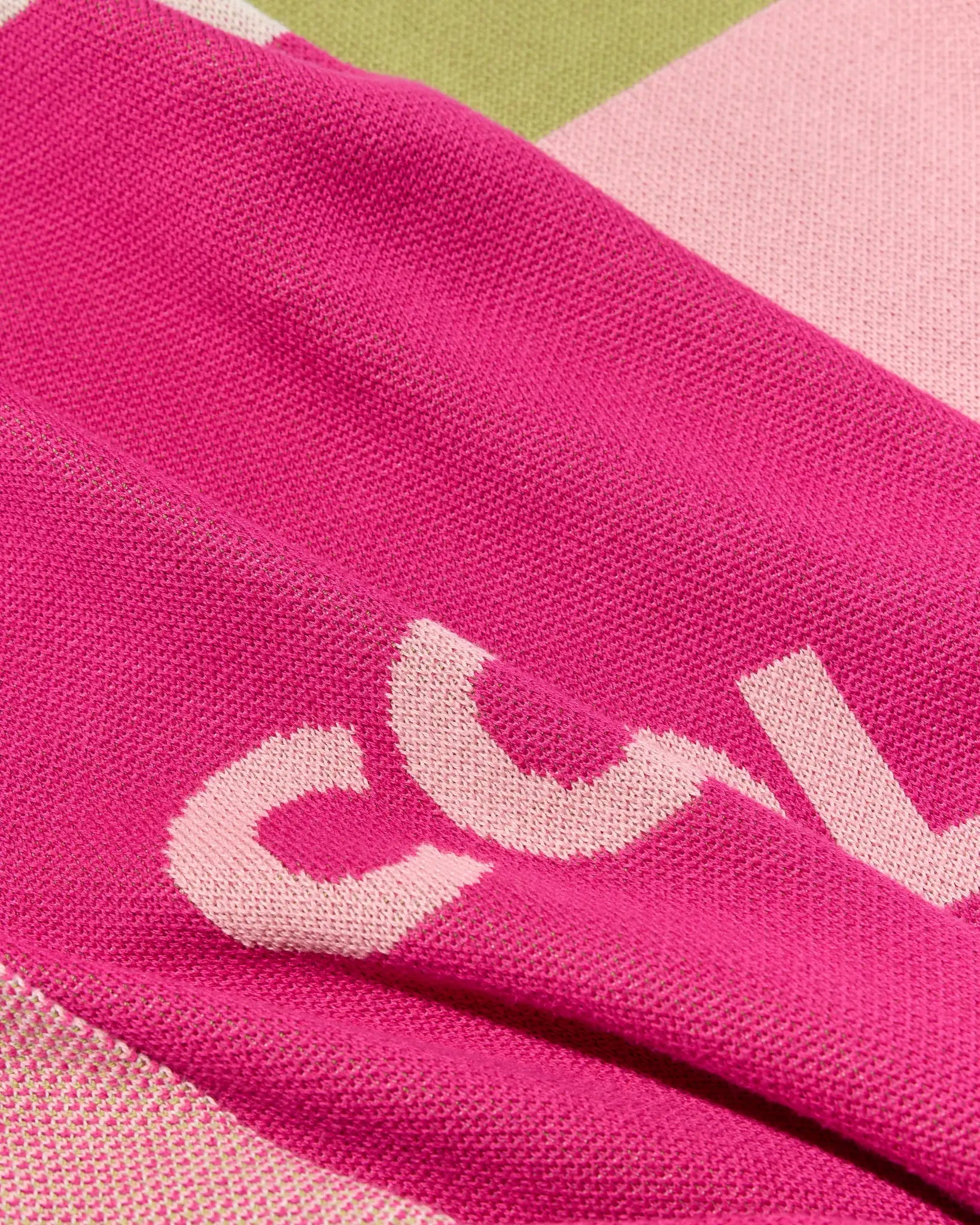 Cool People Live Here - Throw Blanket - Biquette