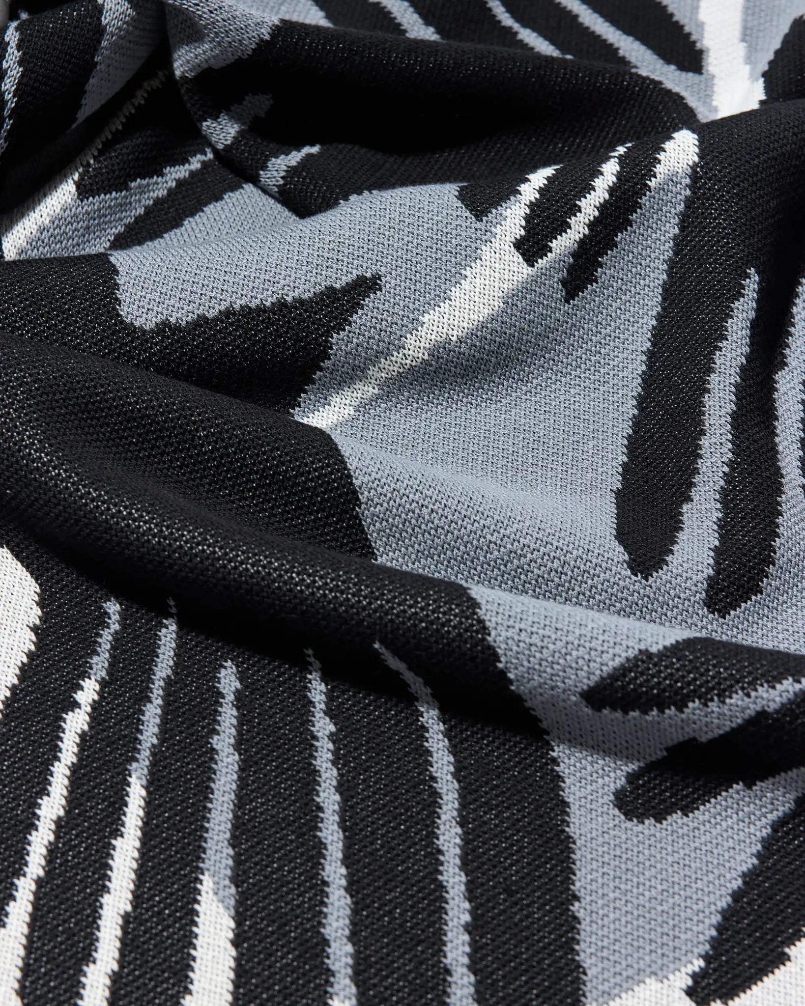 Crows - Throw Blanket - Biquette