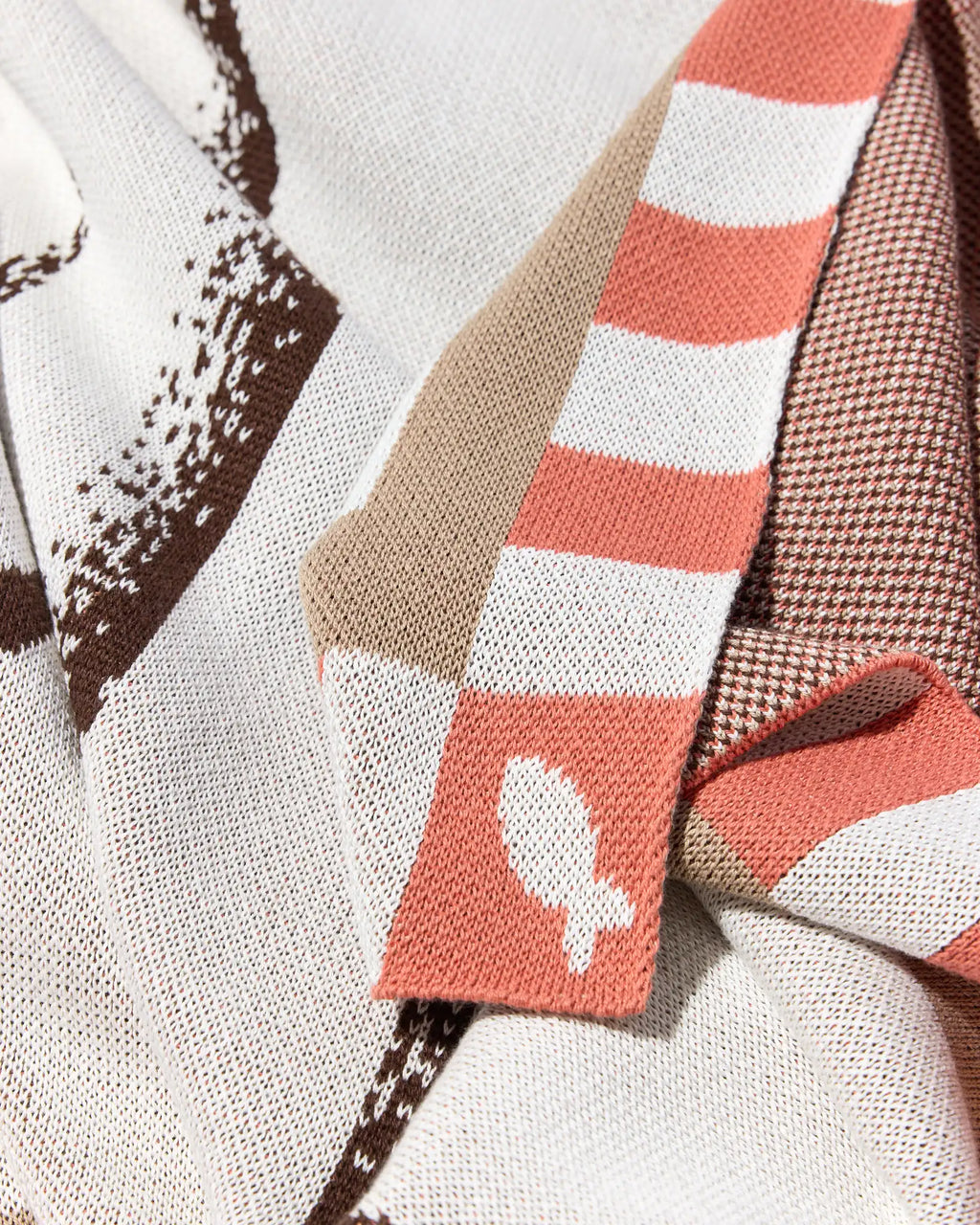 Lovebirds - Throw Blanket - Biquette