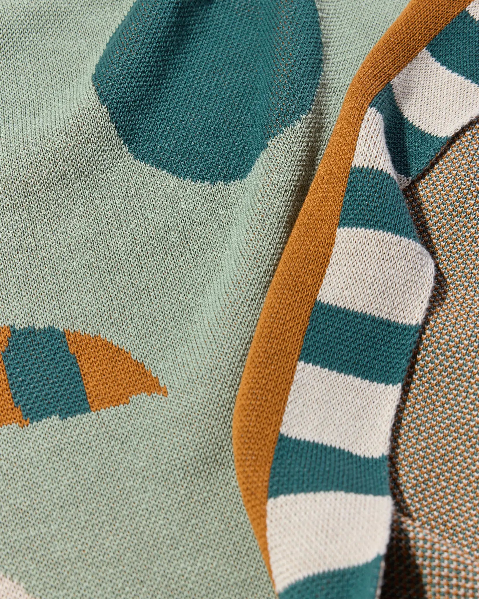 Lovebirds - Throw Blanket - Biquette