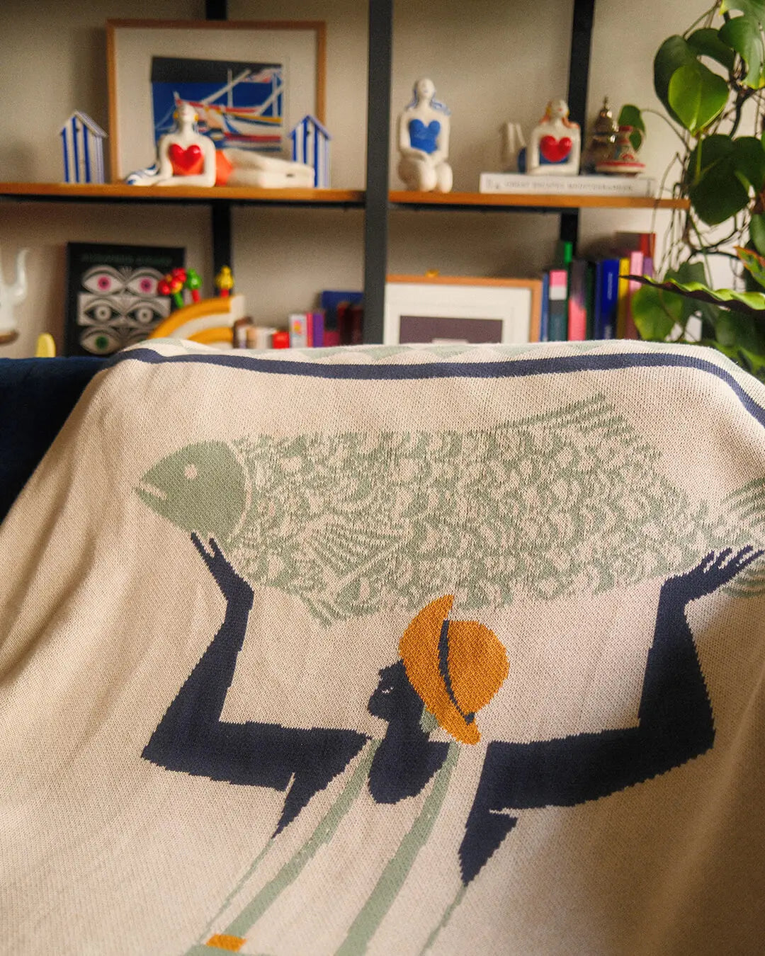 Un Beau Poisson Knit Blanket